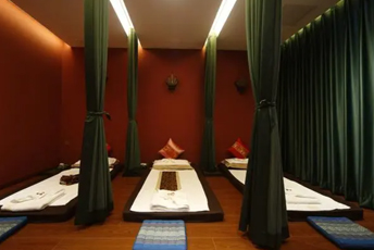 上海长宁泰式按摩的被动瑜伽：当身体被折叠成诗